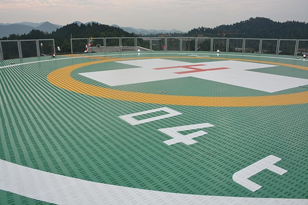 選擇直升機(jī)停機(jī)坪風(fēng)向標(biāo)時(shí)應(yīng)注意什么？